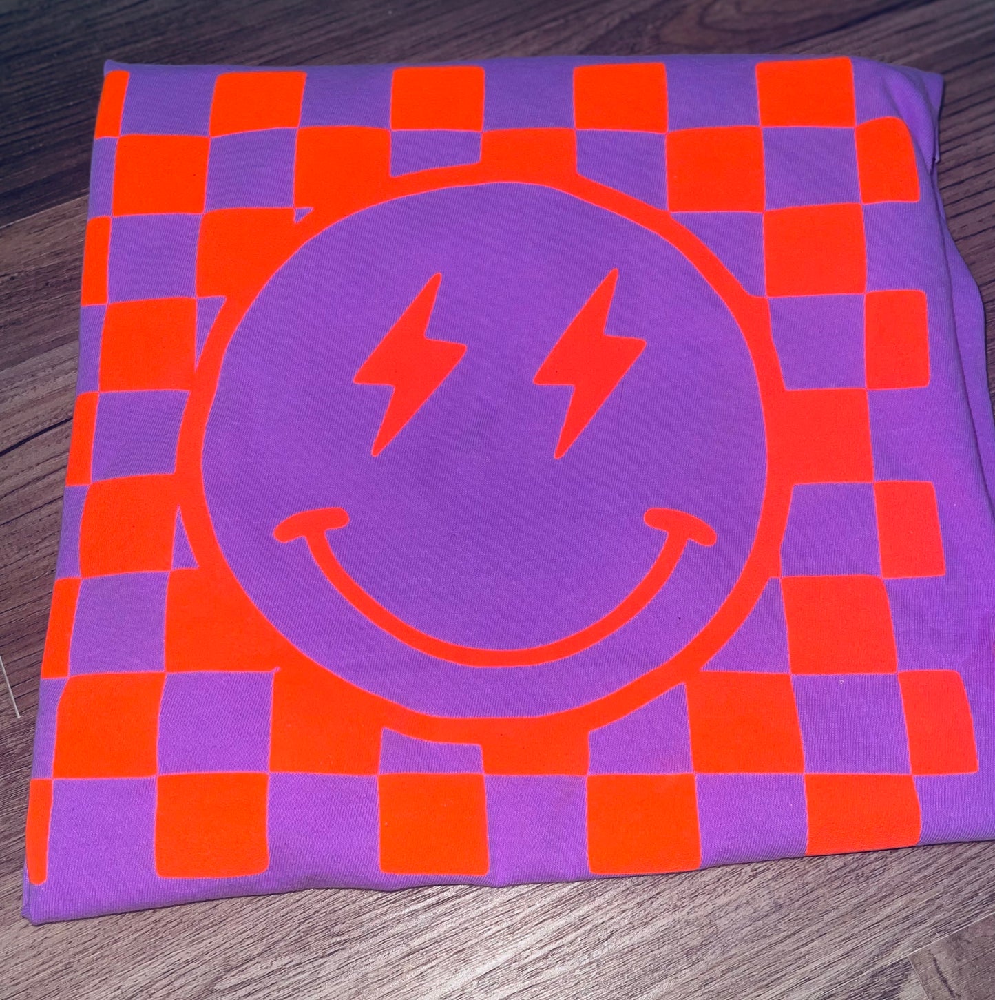 Smiley checkered puff