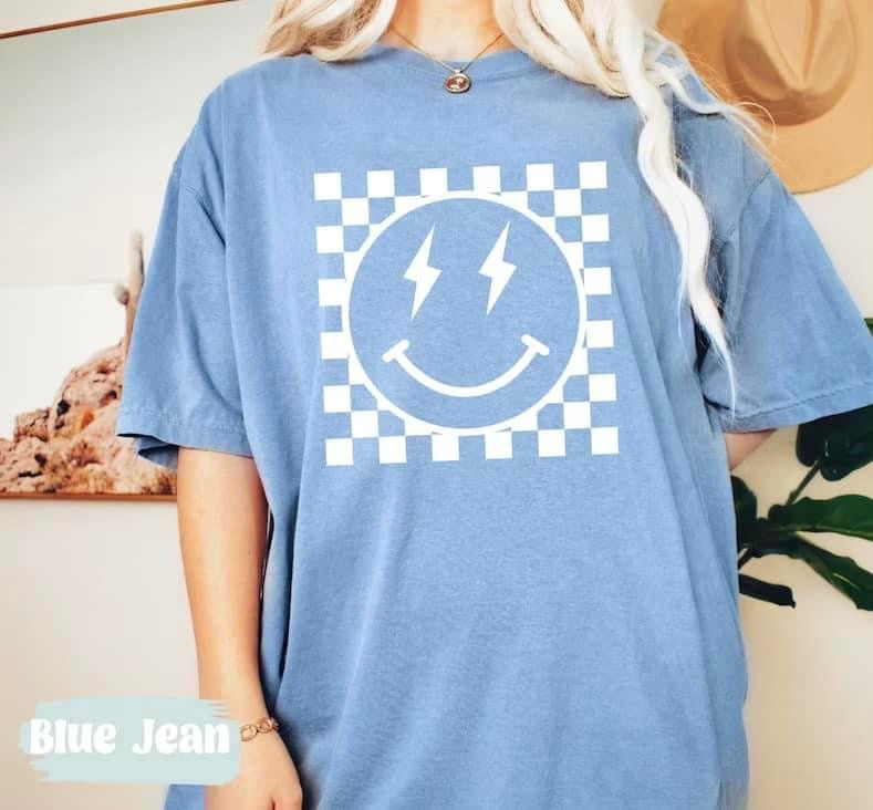 Comfort color checkered smiley