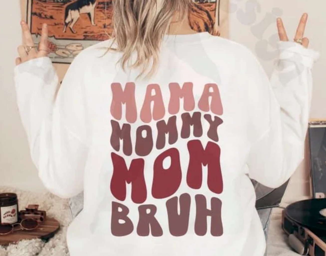 MAMA MOMMY MOM BRUH Groovy Font