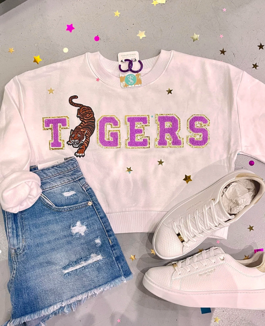 TIGERS Chenille letters w/Tiger patch